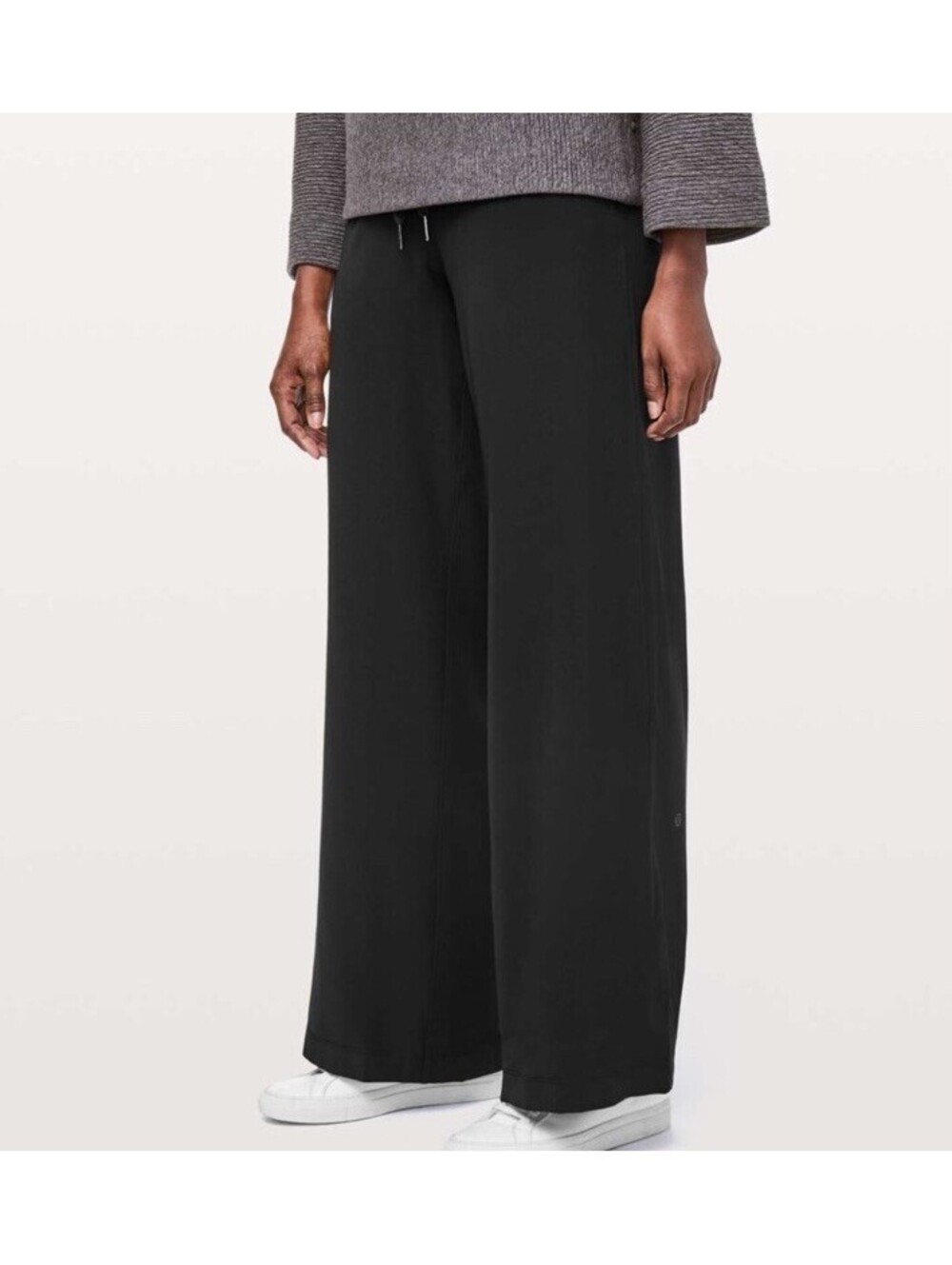 Lululemon On The Fly Wide Leg Woven 31.5” Pants Black Size 8 Travel Comfort GUC